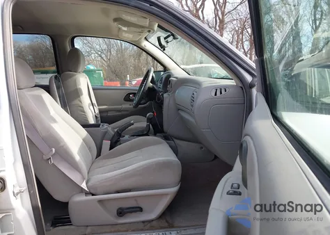 2005 Chevrolet Trailblazer Lt from USA, damaged, VIN 1GNDT13S752319491